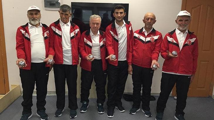 Şavşatlı yaşlılar Bocce Türkiye Finali'nde şampiyonluk için Muğla'ya gitti