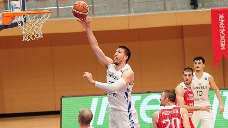İstanbul Büyükşehir Belediyespor: 81 - Lukoil Academic: 69