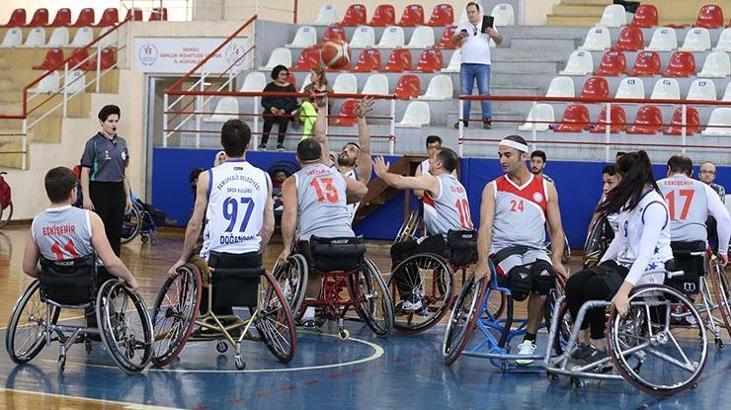 Pamukkale Belediyespor 2'de 2 yaptı