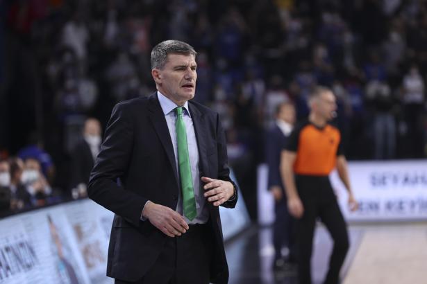 Velimir Perasovic: Anadolu Efes galibiyeti hak etti