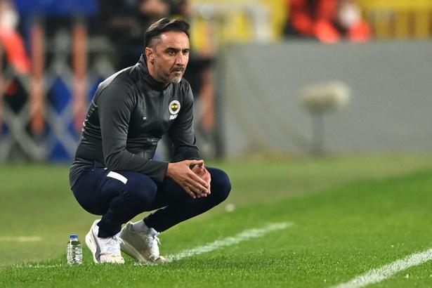 Son dakika: Vitor Pereira'dan sürpriz yorum: Neden sadece Mesut Özil'i sordun?