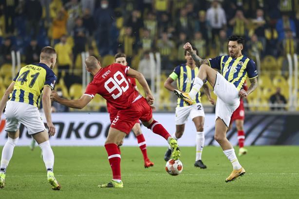 Fenerbahçe'de Vitor Pereira, Antwerp maçına 3 değişiklikle çıktı