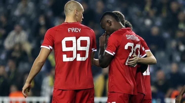 Samatta'dan Fenerbahçe'ye gol