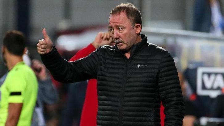 Beşiktaş'ta Sergen Yalçın'dan oyuncularına Galatasaray derbisi motivasyonu