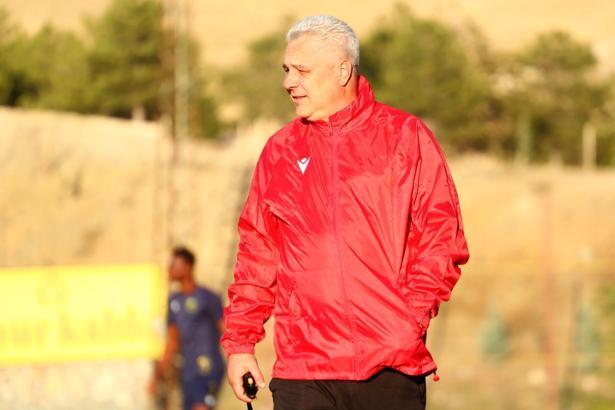 Marius Sumudica: Futbolu taraftarlarımız için oynuyoruz