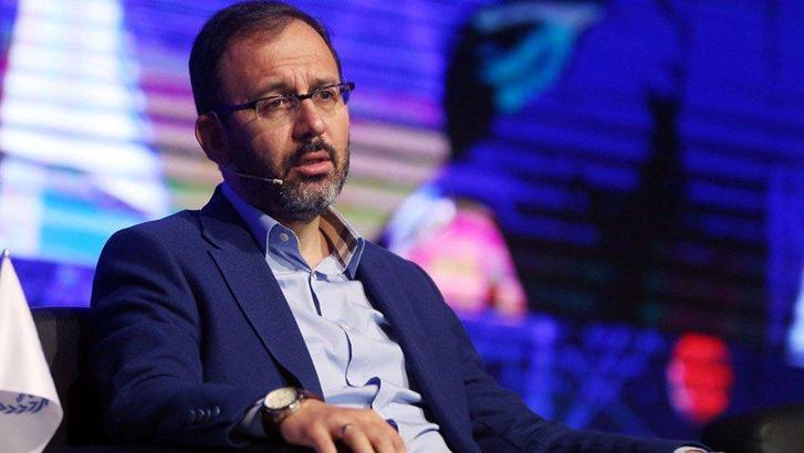 Bakan Kasapoğlu'ndan milli kick boksçulara tebrik