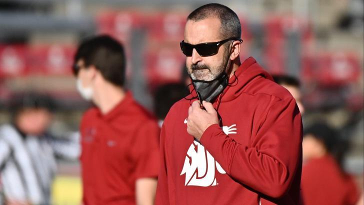 Washington State Cougars Başantrenörü Nick Rolovich, aşı olmadığı için kovuldu