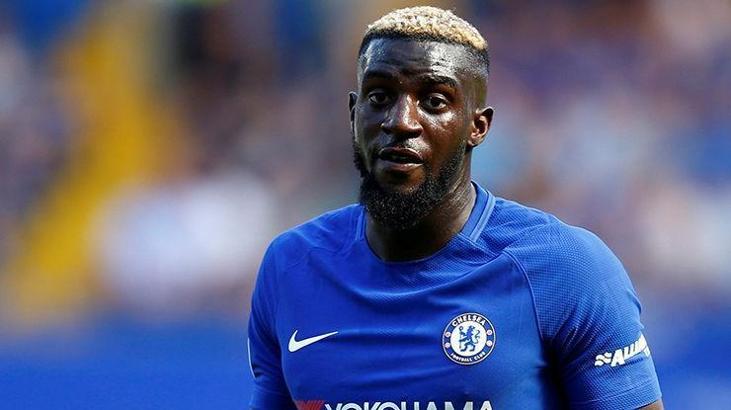 Tiemoue Bakayoko gol atarsa saçlarını maviye boyayacak!