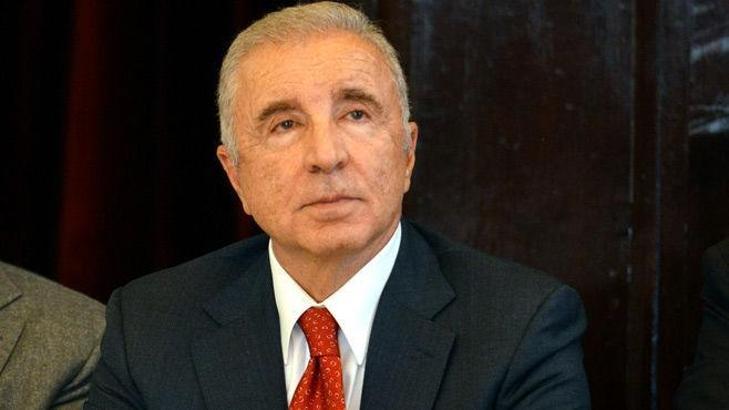 Galatasaray sermaye arttırımından vazgeçti