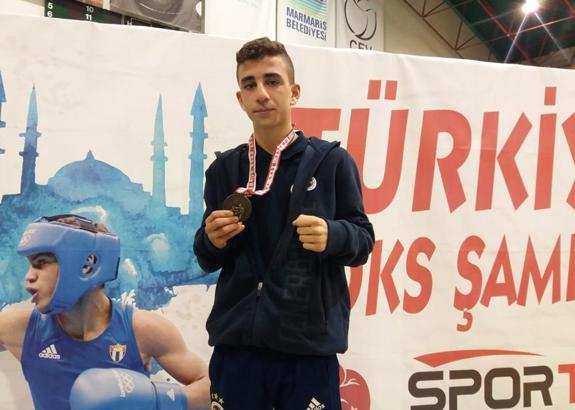 54 kiloda Tolga Kaya, tur biletini kaptı