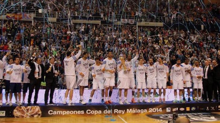 Kral Kupası Real Madrid'in: 77-76