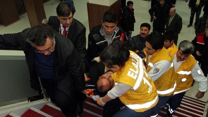 Gakgoş'un kongresine kan bulaştı!