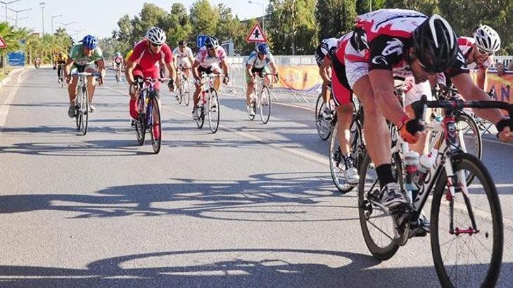 Bisiklette yol yarışları sezonu açıldı