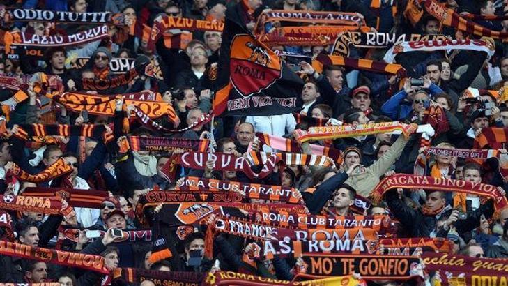 Roma tribününe 2 maç ceza!