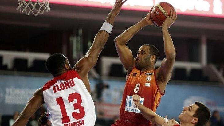 Aslan yarı finalde: 68-56