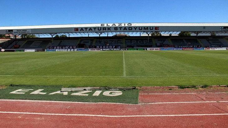 Elazığ Atatürk Stadyumu'nda yıkım başladı