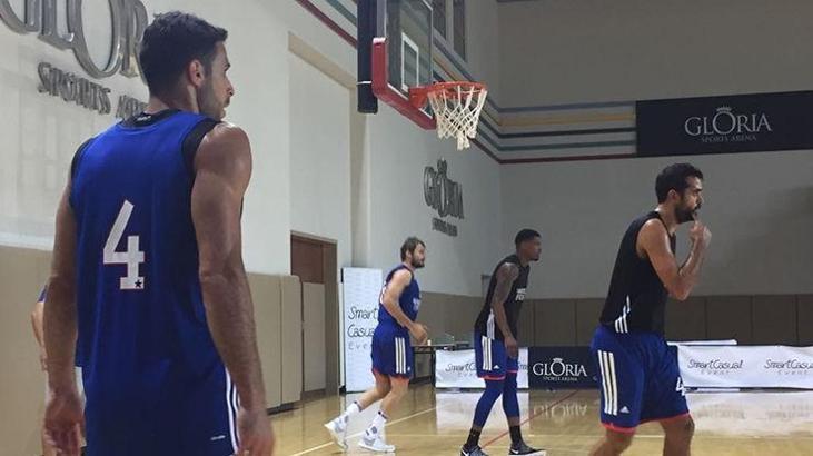 Anadolu Efes'te Doğuş ve Birkan yeni sezondan ümitli