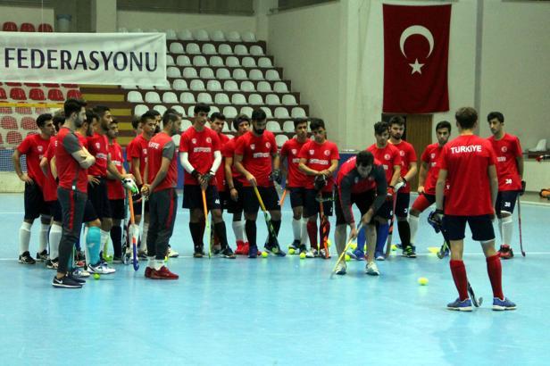 21 Yaş Altı Salon Hokeyi Milli Takımı Amasya'da