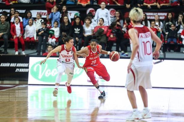 A Milli Kadın Basketbol Takımı, Belarus'a kaybetmesine rağmen liderliği kaptı: 56-60