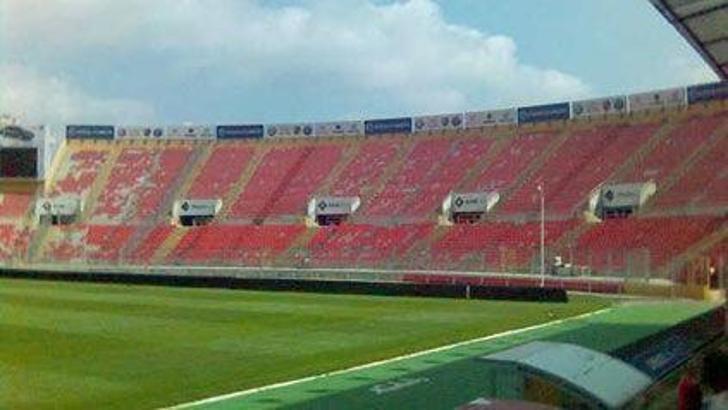 Fener taraftarına eski açık tribün