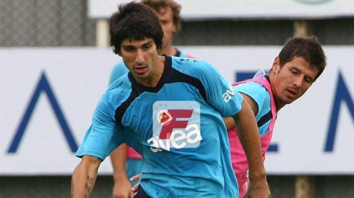 Can Arat ile Pierre Van Hooijdonk aynı takımda!