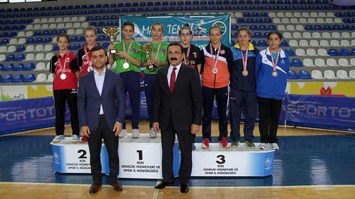 Masa tenisinde Yıldızlar Türkiye Şampiyonası Rize'de yapıldı