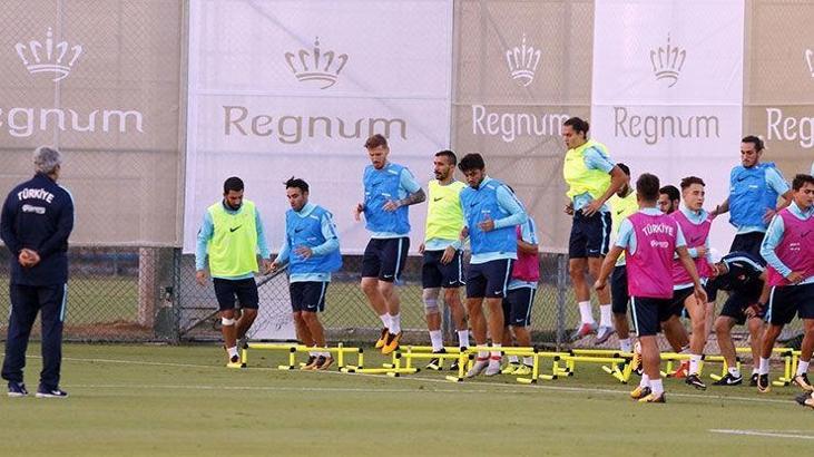 A Milli Futbol Takım'da Tolga Ciğerci antrenmana katılmadı