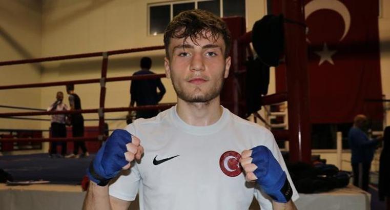 Avrupa Gençler Boks Şampiyonası'nda Gökay Yılmaz, üst tura yükseldi