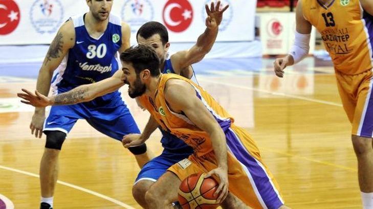 Royal Halı rahat kazandı: 72-61