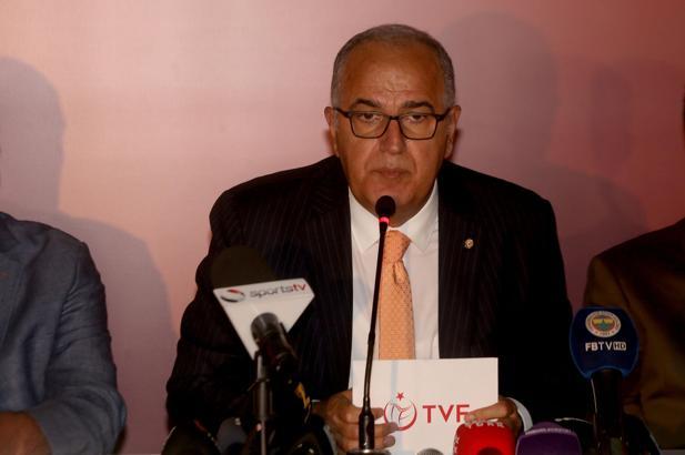 Mehmet Akif Üstündağ, Ryszard Czarnecki ile bir araya geldi