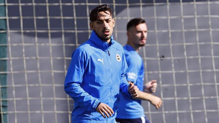 Fenerbahçe'de İrfan Can Kahveci takımla çalışmalara başladı