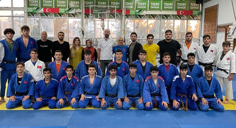 Genç ve Ümit Milli Takımı'nın Samsun kampı devam ediyor