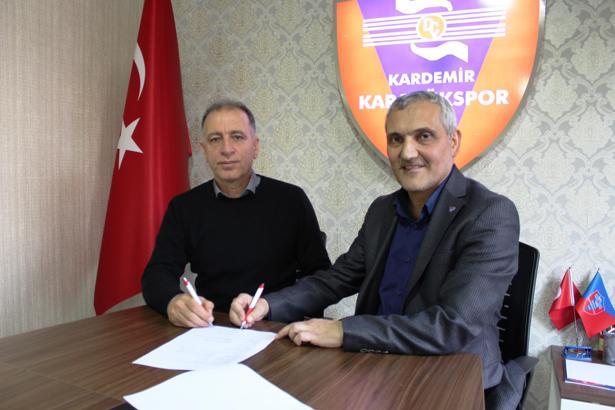 Kardemir Karabükspor'in yeni teknik direktörü Taner Öcal oldu