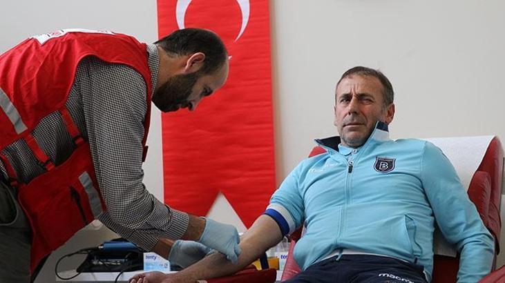 Başakşehir'den Kızılay'a kan bağışı