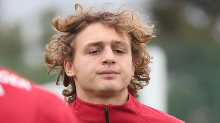 Galatasaray'da babadan oğula devir! Hamza Akman görev başında