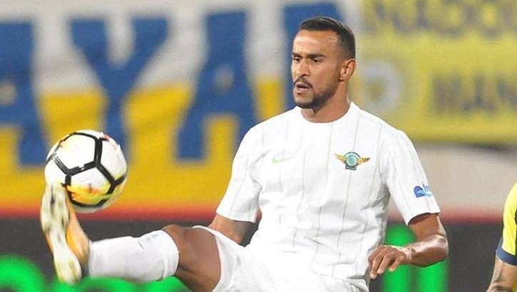 Akhisarspor'da Serginho sevinci