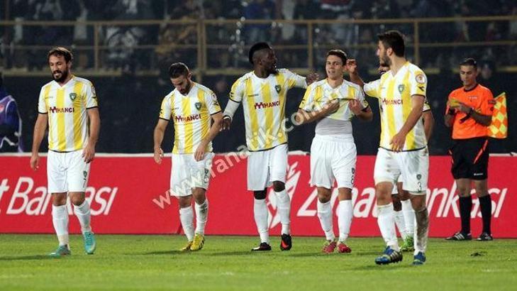 Bucaspor'da Nsaliwa sevinci