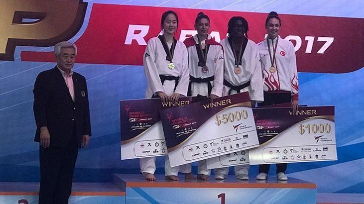 Nur'dan Altın, İrem'den Bronz