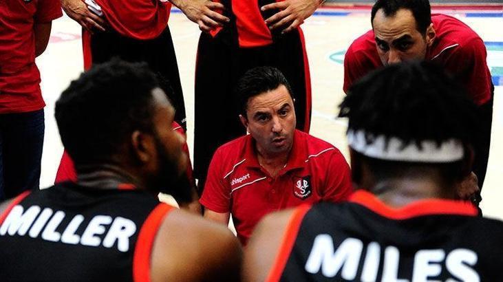 Muratbey Uşak Zenit'e mağlup oldu