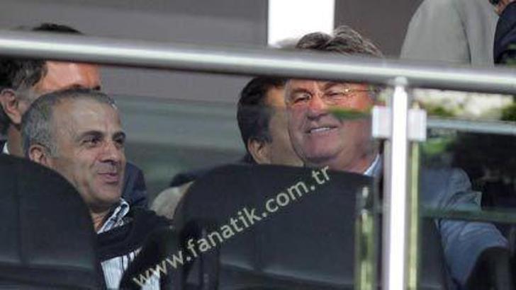 Hiddink de tribündeydi