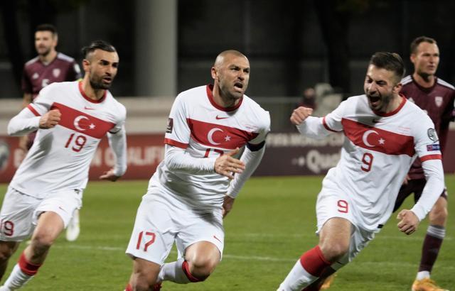 Letonya'da 3 puanı getiren Burak Yılmaz 30. golüne ulaştı!