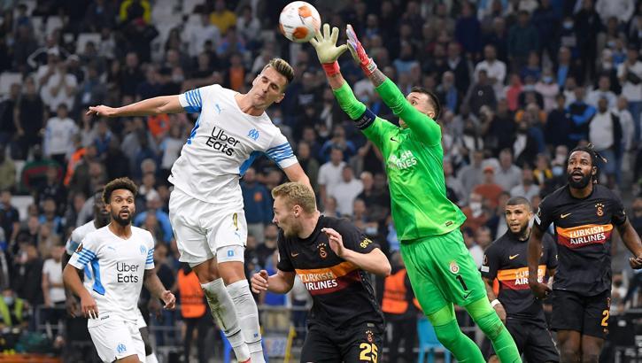 Galatasaraylı Fernando Muslera, Avrupa Ligi'nin en iyisi!