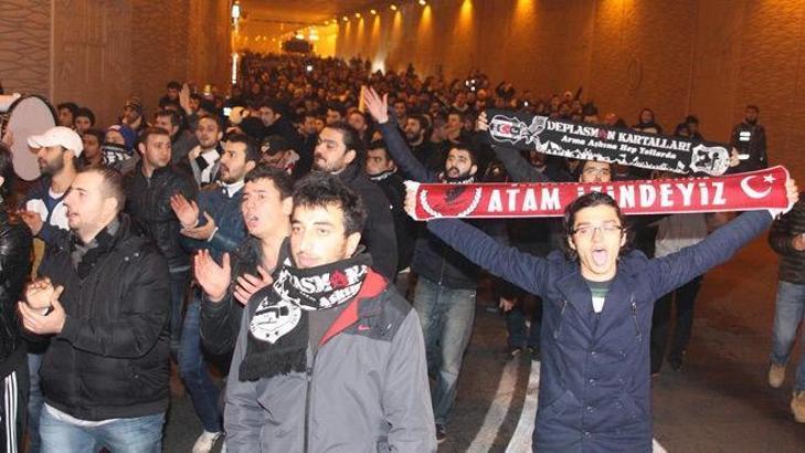 Beşiktaşlı taraftarlardan PFDK'ya protesto