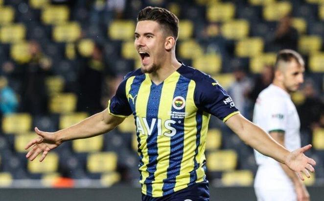 Fenerbahçe'de Ferdi Kadıoğlu'nun aklı zirve yarışında