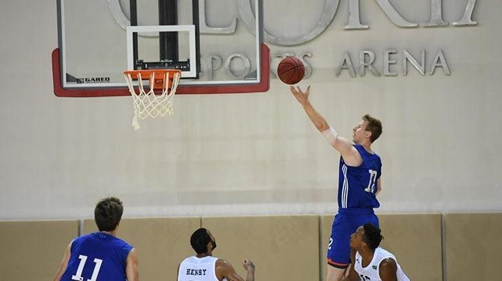 Anadolu Efes, Tofaş'ı farklı geçti