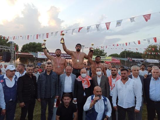 Turgutlu Yağlı Güreşleri'nde başpehlivan İsmail Koç oldu