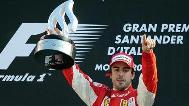 Ferrari evinde coştu