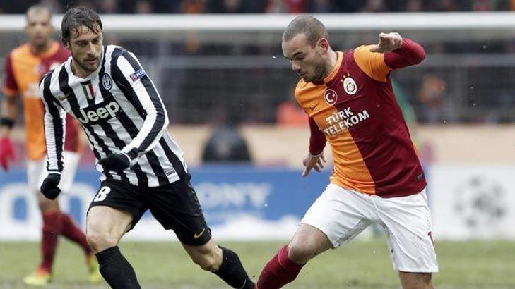 Sneijder haftanın 11'inde