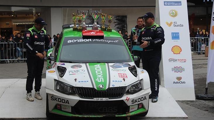 Ford Otosan 36. Kocaeli Rallisi'nde şampiyon Burak Çukurova oldu