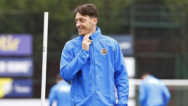 Trabzonspor maçında Mesut Özil'e özel görev!